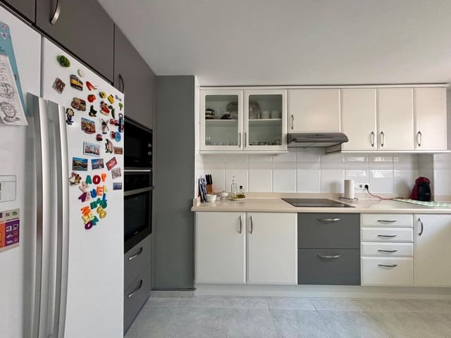 4 makuuhuone Asunto vuokrattavana paikassa Bétera mukana uima-altaan 
autotalli - 2 500 € (Ref: 9860136)