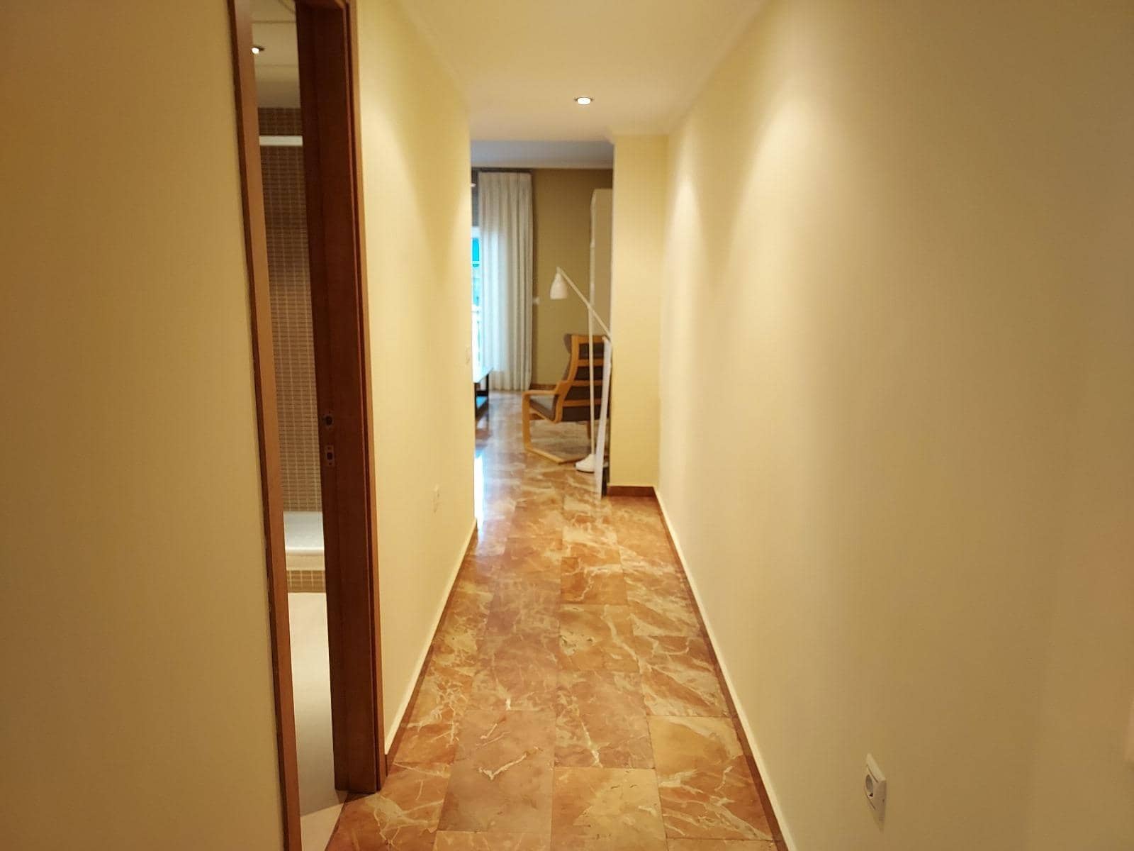 2 quarto Apartamento para arrendar em Valencia cidade com garagem - 1 600 € (Ref: 9873537)