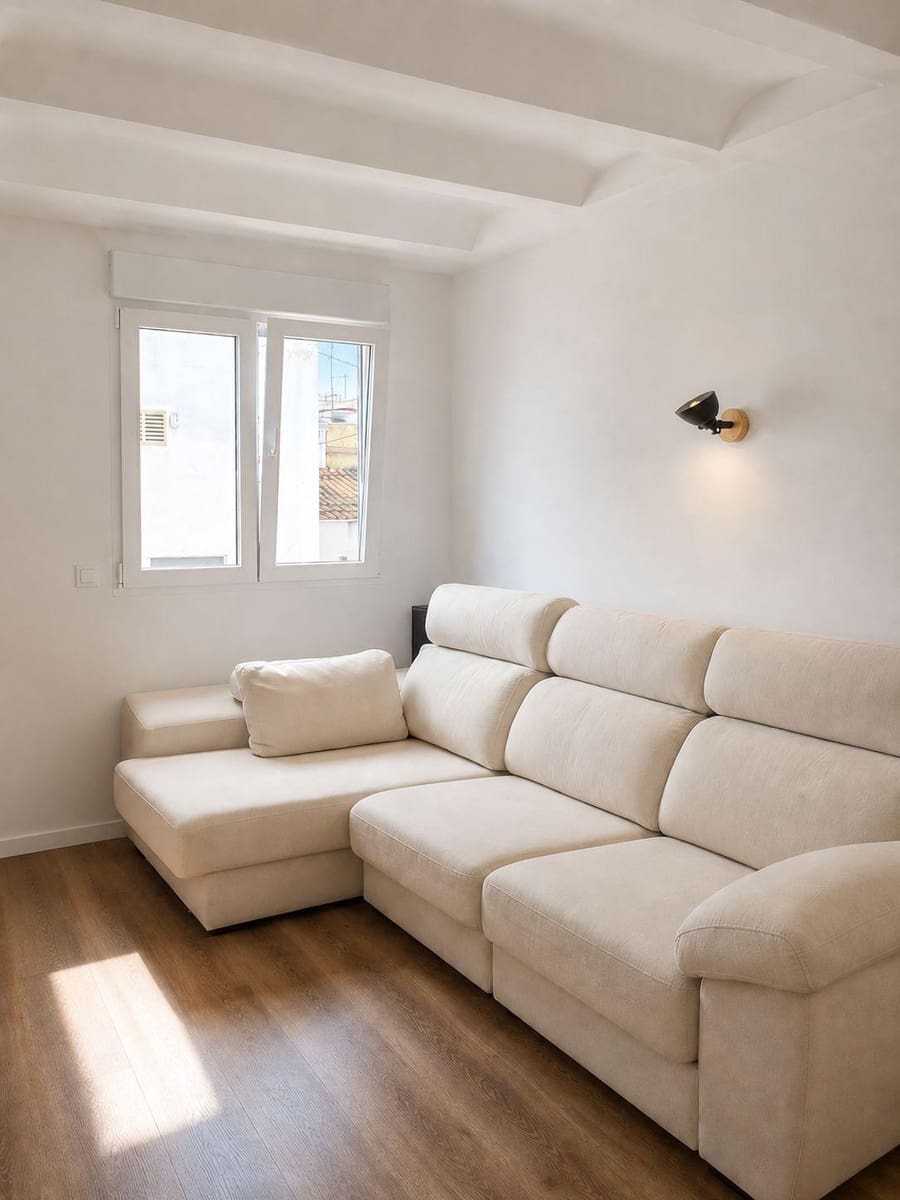 2 soverom Leilighet til leie i Valencia by med garasje - € 2 400 (Ref: 9876479)