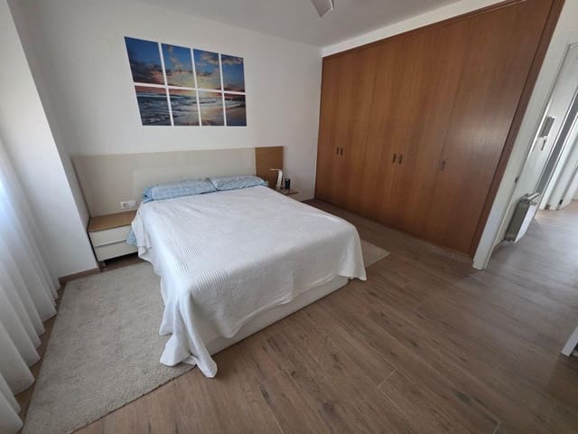 4 quarto Moradia em Banda para arrendar em San Antonio de Benagéber - 2 300 € (Ref: 9893910)