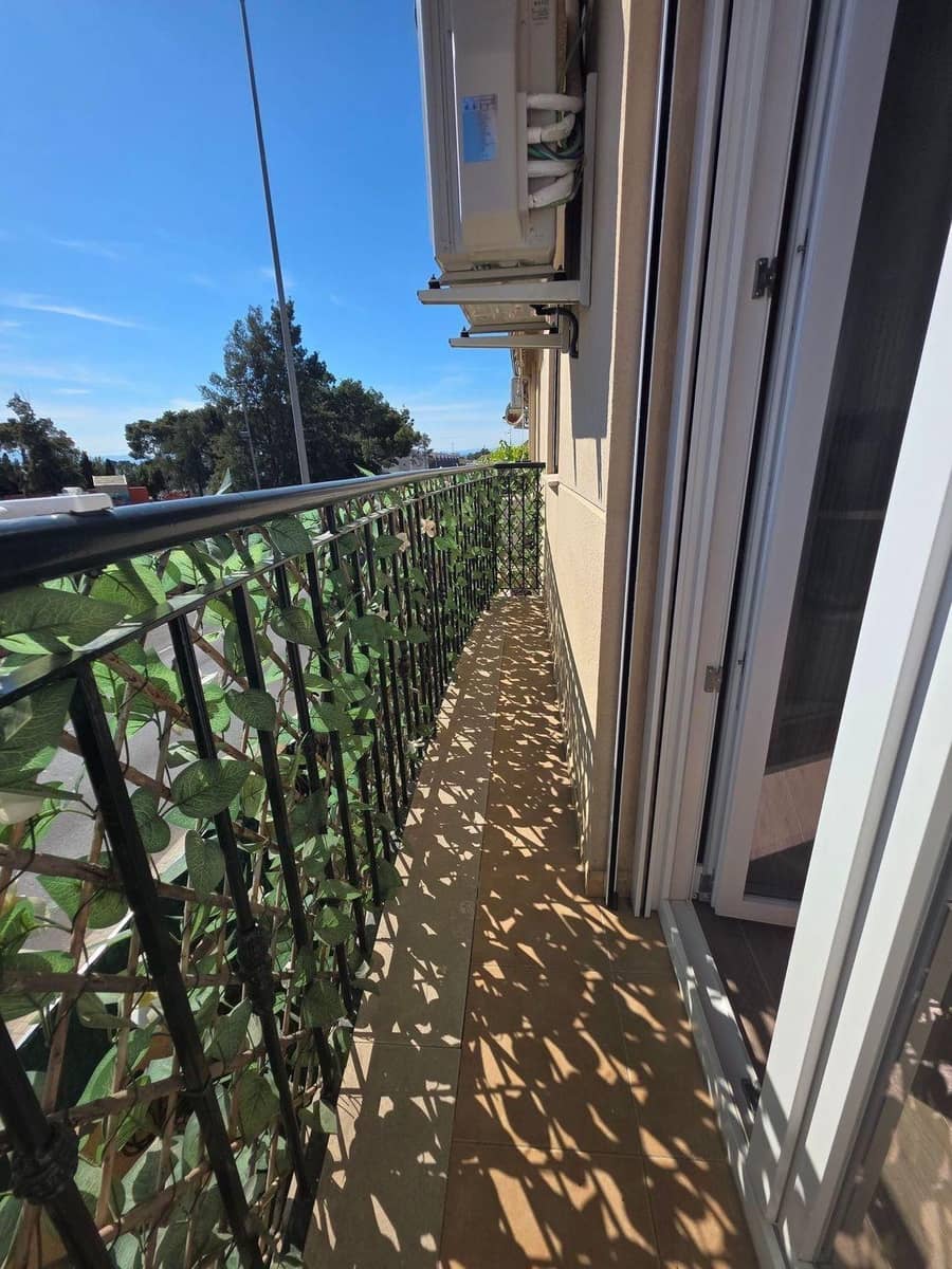 4 quarto Moradia em Banda para arrendar em San Antonio de Benageber com piscina garagem - 2 300 € (Ref: 9893910)