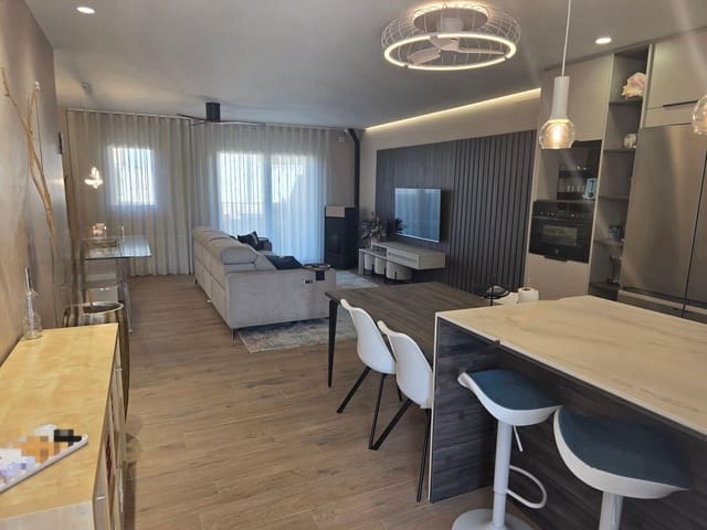 4 quarto Moradia em Banda para arrendar em San Antonio de Benagéber - 2 300 € (Ref: 9893910)