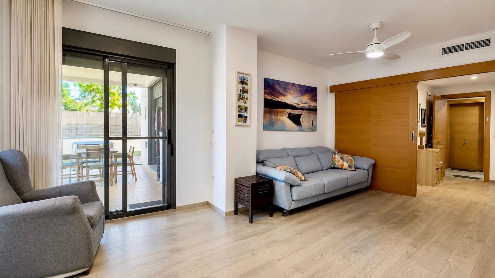 3 bedroom Apartment for sale in Paterna with pool - € 420,000 (Ref: 9893911)