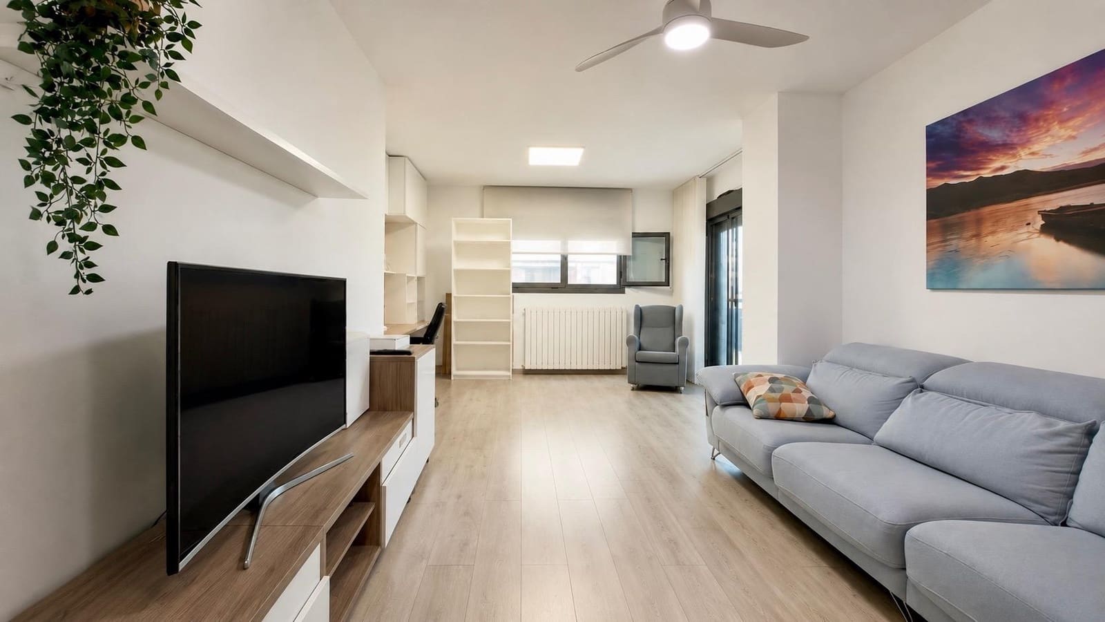 3 bedroom Apartment for sale in Paterna with pool - € 420,000 (Ref: 9893911)