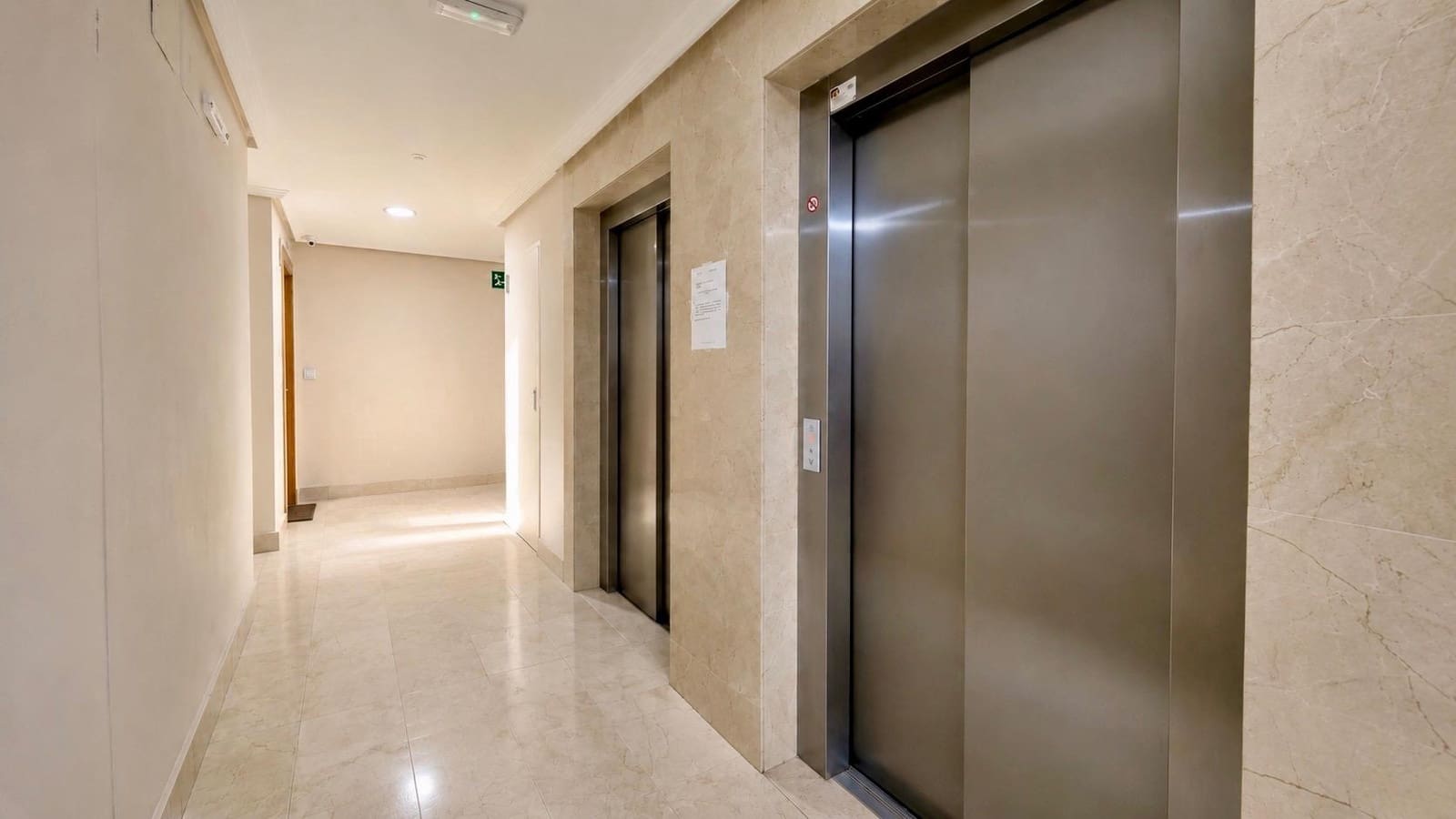 3 bedroom Apartment for sale in Paterna with pool - € 420,000 (Ref: 9893911)