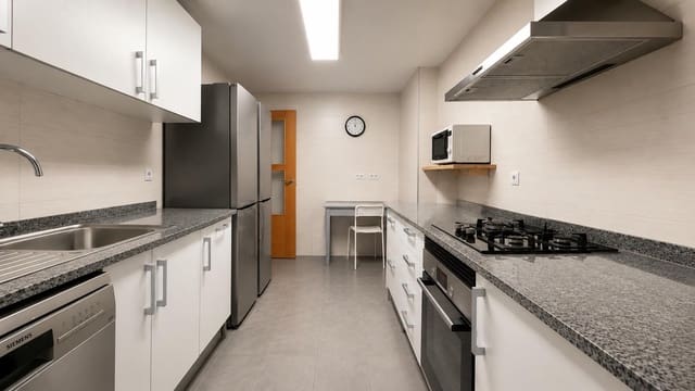 3 slaapkamer Appartement te koop in Paterna met zwembad - € 420.000 (Ref: 9893911)