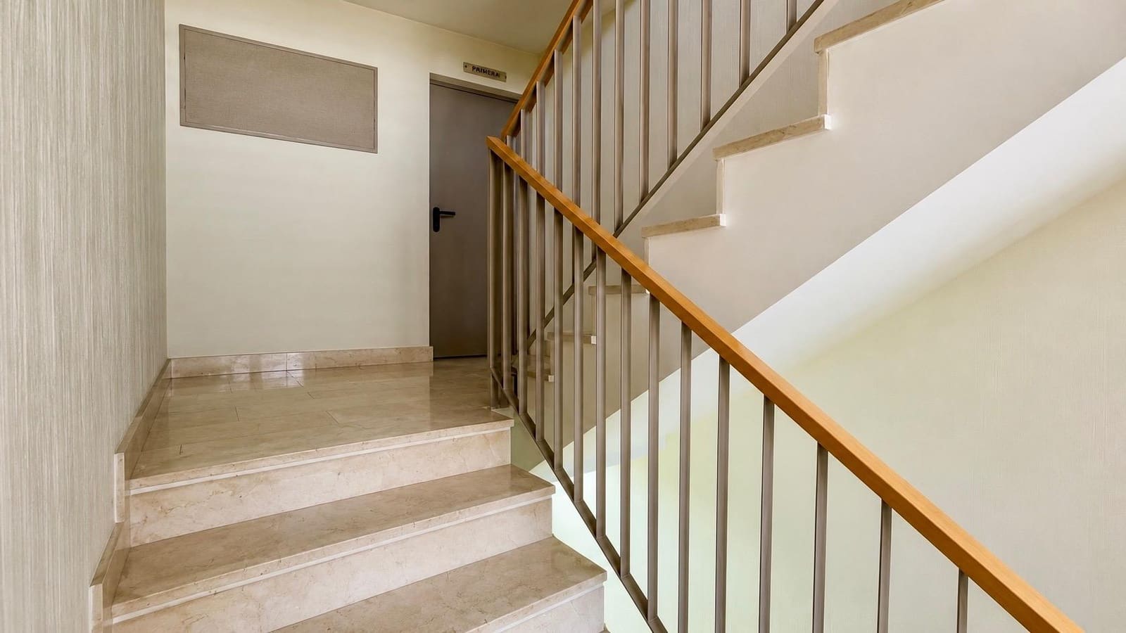 3 bedroom Apartment for sale in Paterna with pool - € 420,000 (Ref: 9893911)
