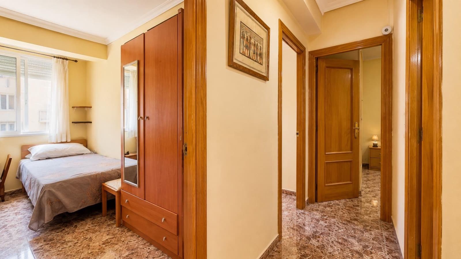 Piso de 3 habitaciones en València ciudad en venta - 240.000 € (Ref: 9903972)