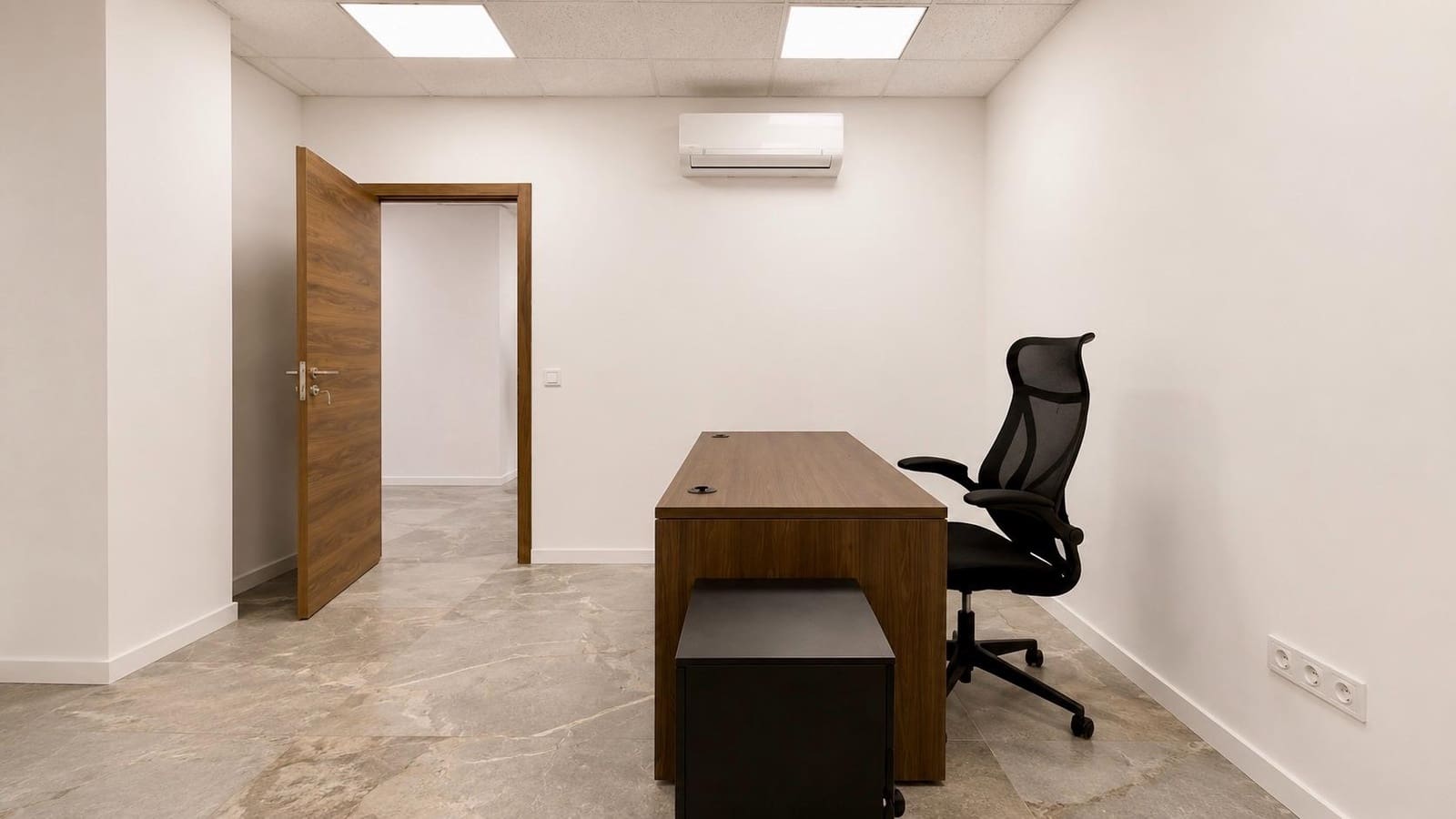 1 quarto Escritório para arrendar em Valencia cidade - 750 € (Ref: 9927449)