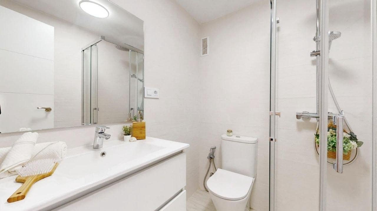 4 bedroom Flat for rent in Valencia city - € 1,900 (Ref: 9934242)