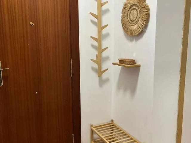 2 soveværelse Lejlighed til leje i Arrancapins, Valencia by - € 1.400 (Ref: 9947956)
