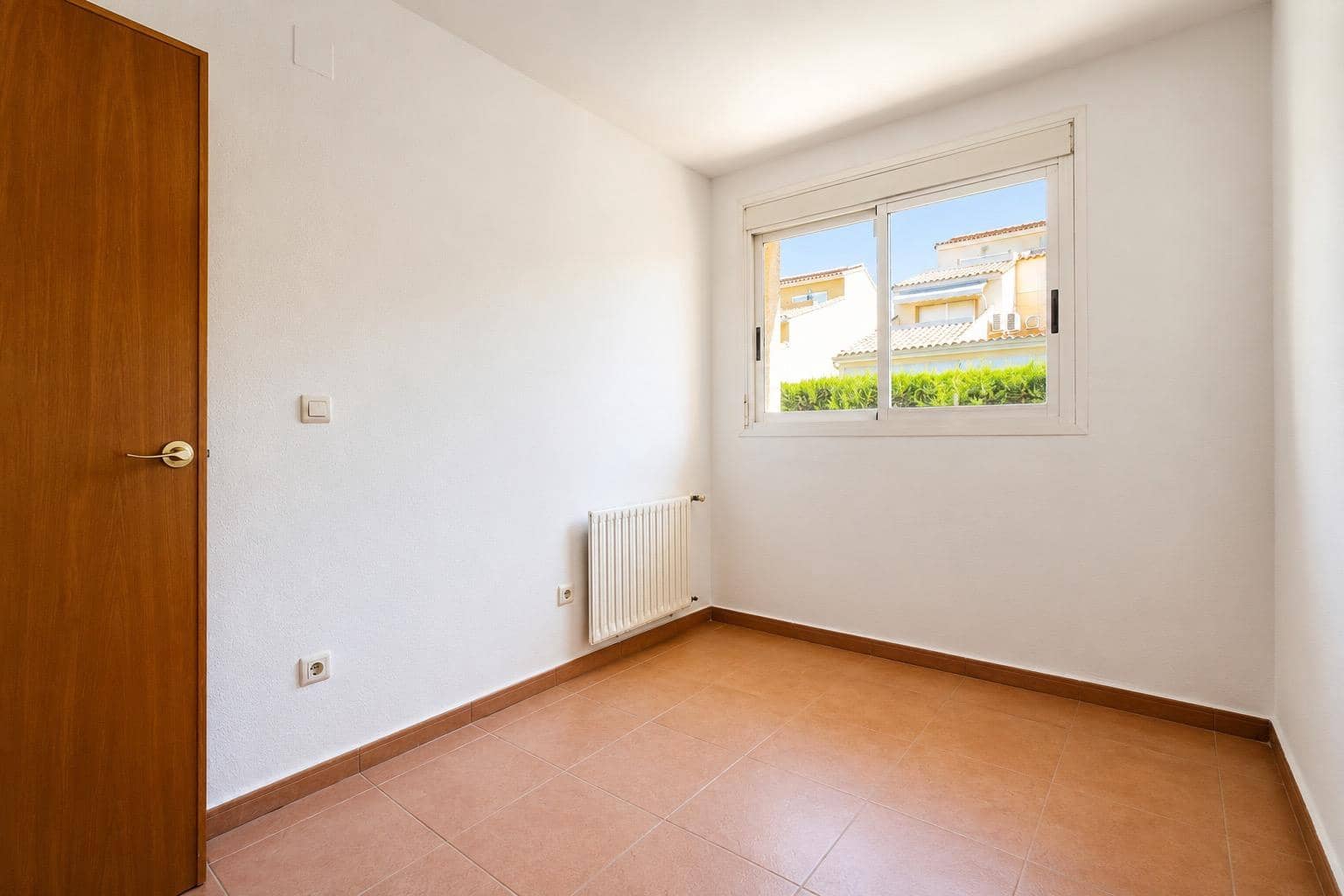 4 camera da letto Villetta Bifamiliare da affittare in Paterna con piscina garage - 2.900 € (Rif: 9947960)