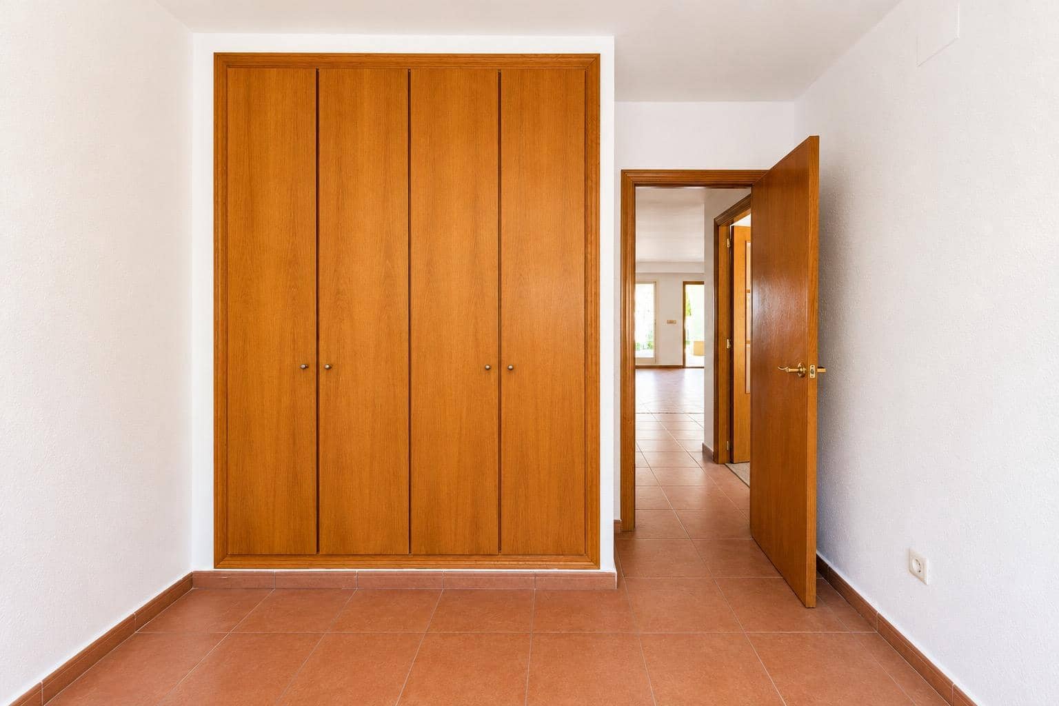 4 camera da letto Villetta Bifamiliare da affittare in Paterna con piscina garage - 2.900 € (Rif: 9947960)