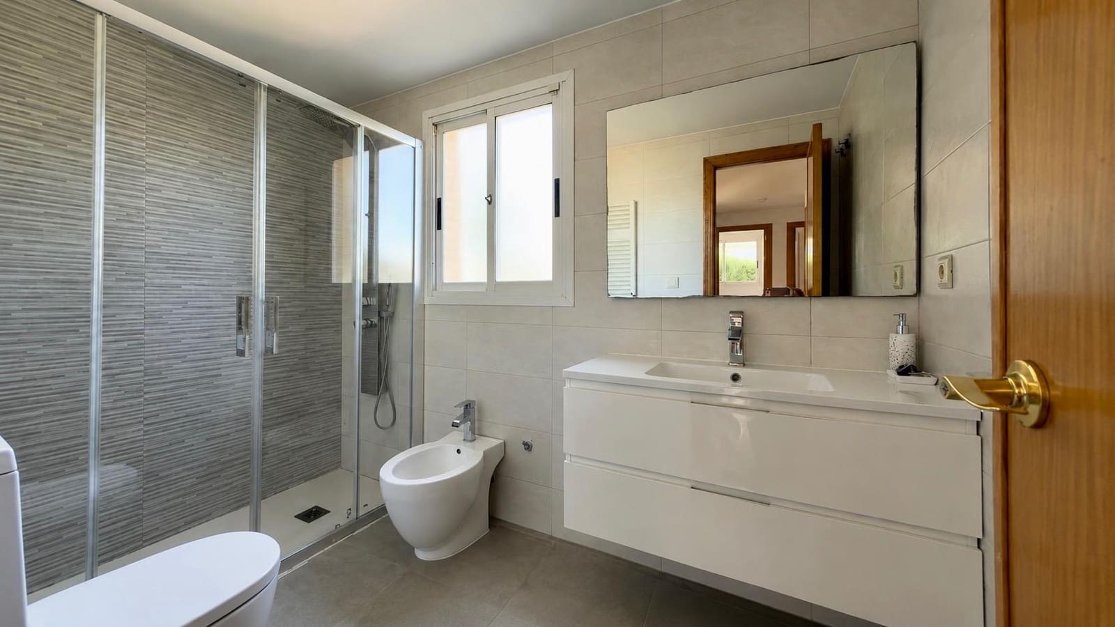 4 camera da letto Villetta Bifamiliare da affittare in Paterna con piscina garage - 2.900 € (Rif: 9947960)