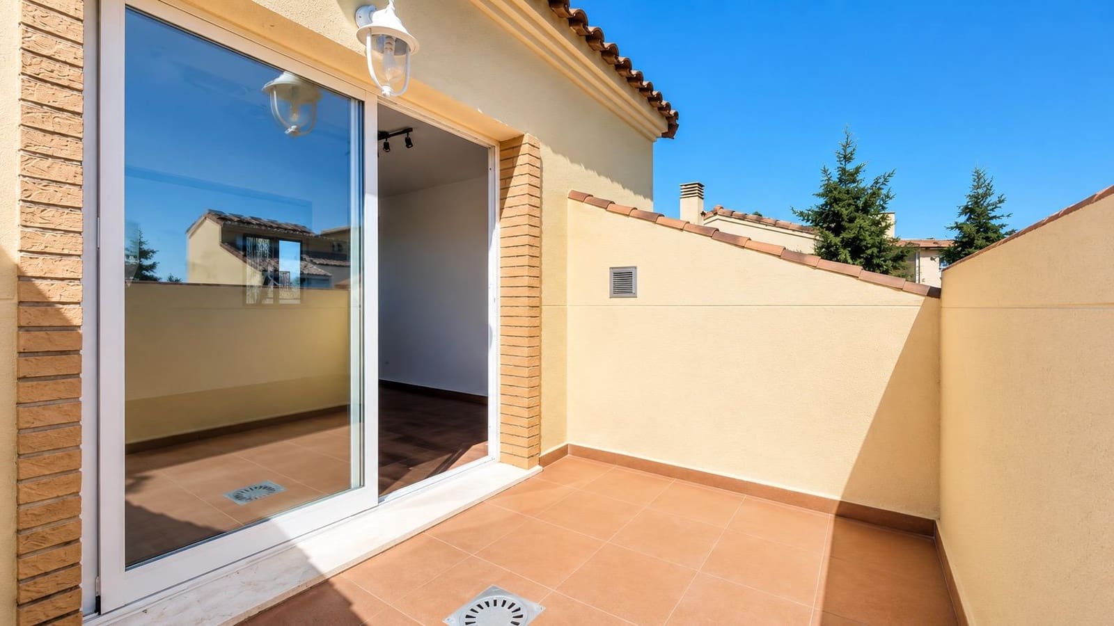 4 camera da letto Villetta Bifamiliare da affittare in Paterna con piscina garage - 2.900 € (Rif: 9947960)