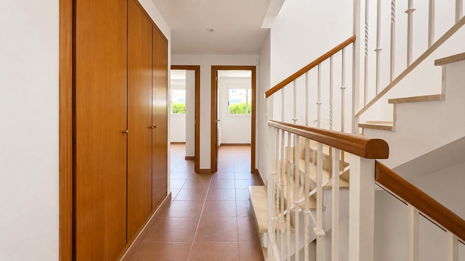 4 camera da letto Villetta Bifamiliare da affittare in Paterna con piscina garage - 2.900 € (Rif: 9947960)