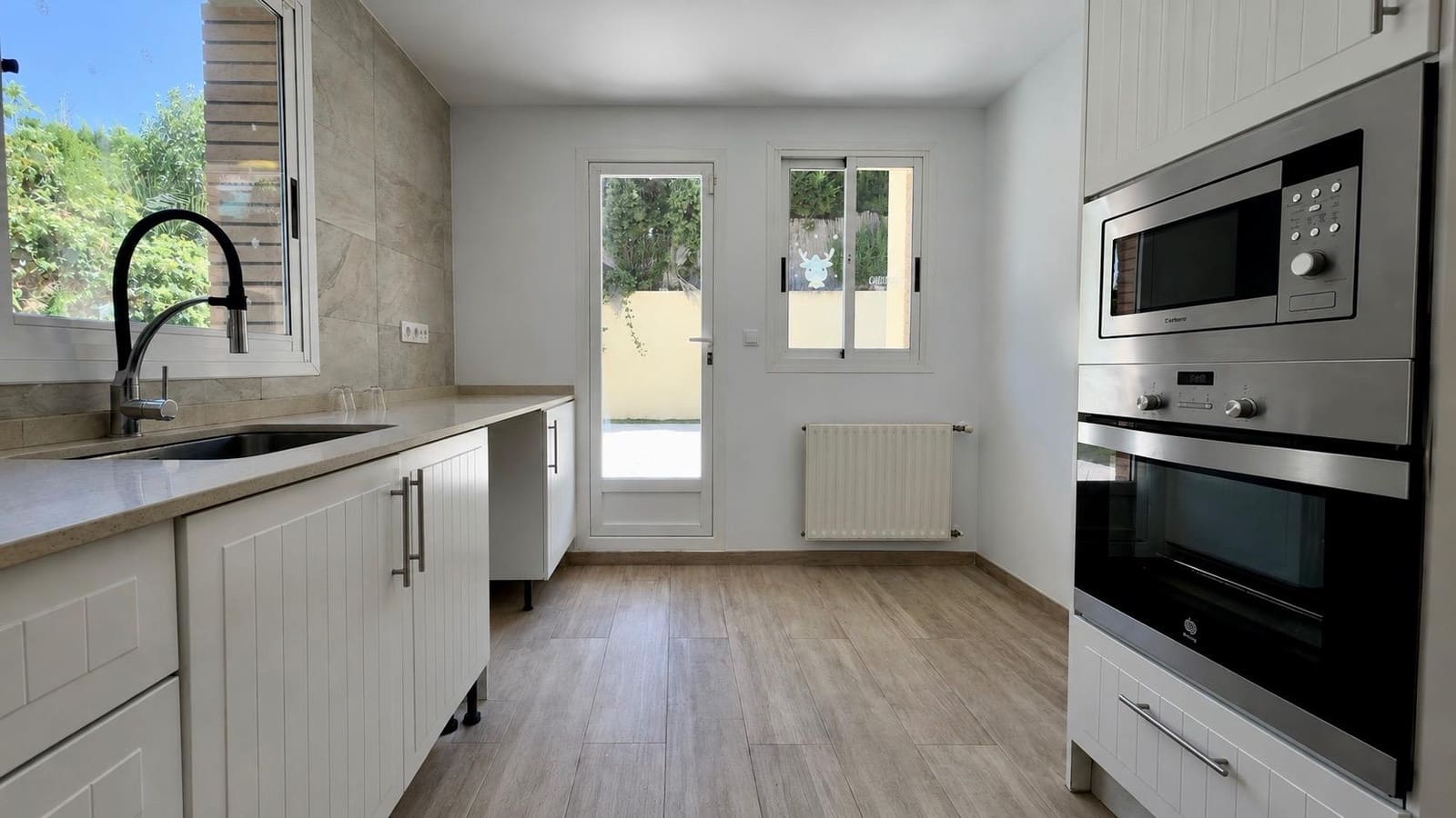4 camera da letto Villetta Bifamiliare da affittare in Paterna con piscina garage - 2.900 € (Rif: 9947960)