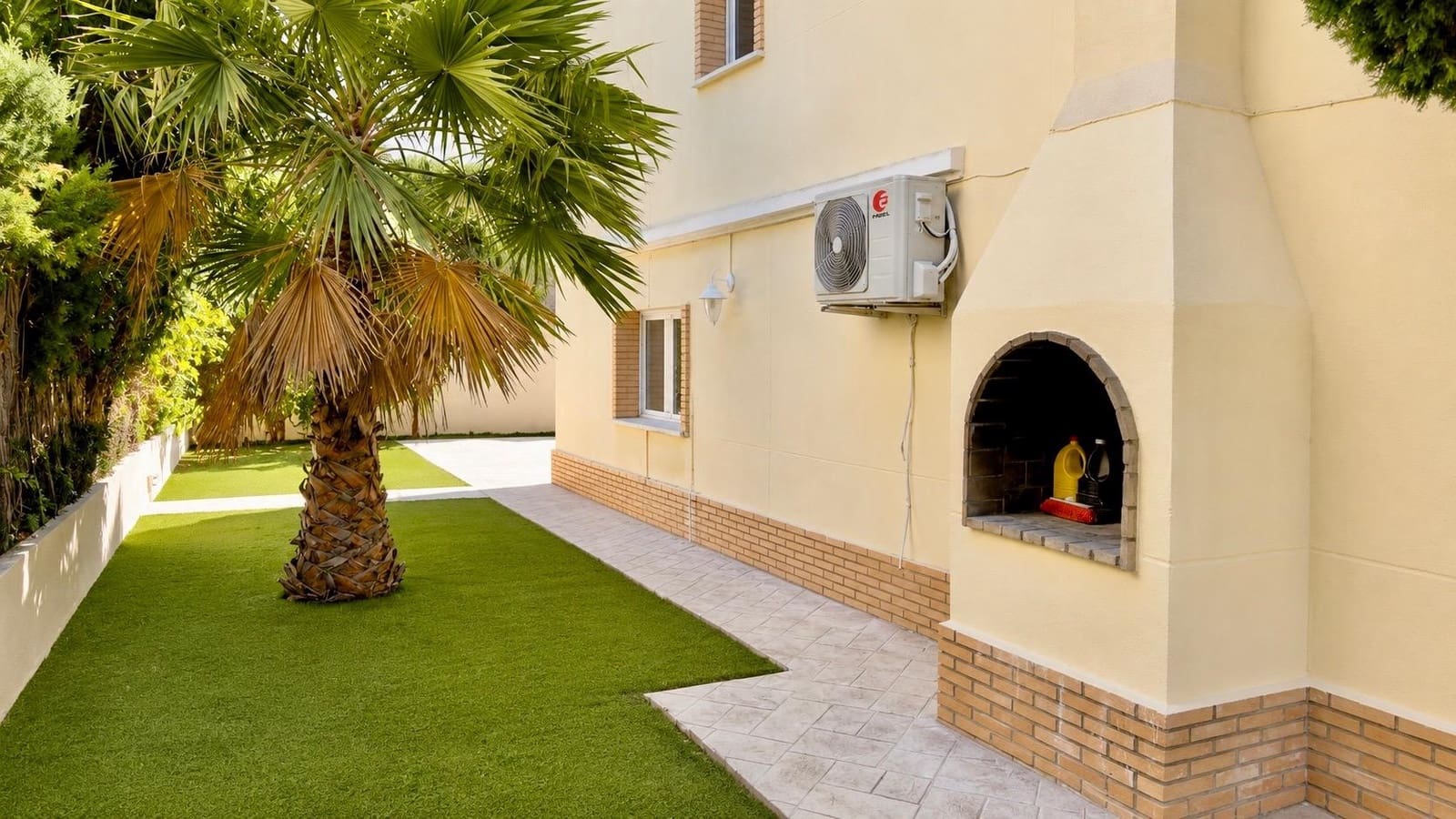 4 camera da letto Villetta Bifamiliare da affittare in Paterna con piscina garage - 2.900 € (Rif: 9947960)