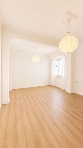 Appartement de 4 chambres à louer à Arrancapins, Valence ville - 1 650 € (Ref: 9959816)