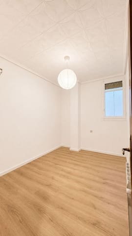 Appartement de 4 chambres à louer à Arrancapins, Valence ville - 1 650 € (Ref: 9959816)