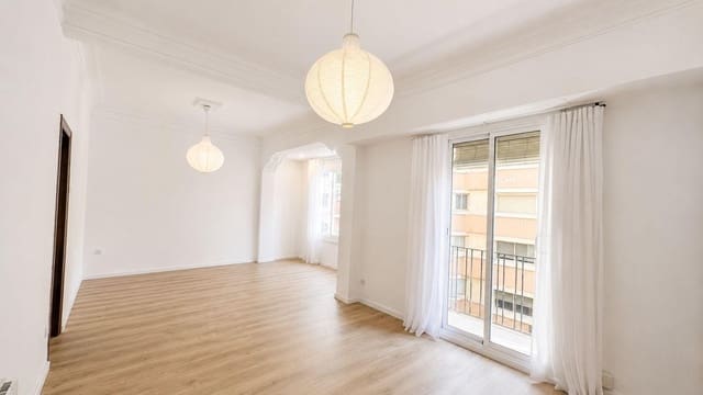 Appartement de 4 chambres à louer à Arrancapins, Valence ville - 1 650 € (Ref: 9959816)