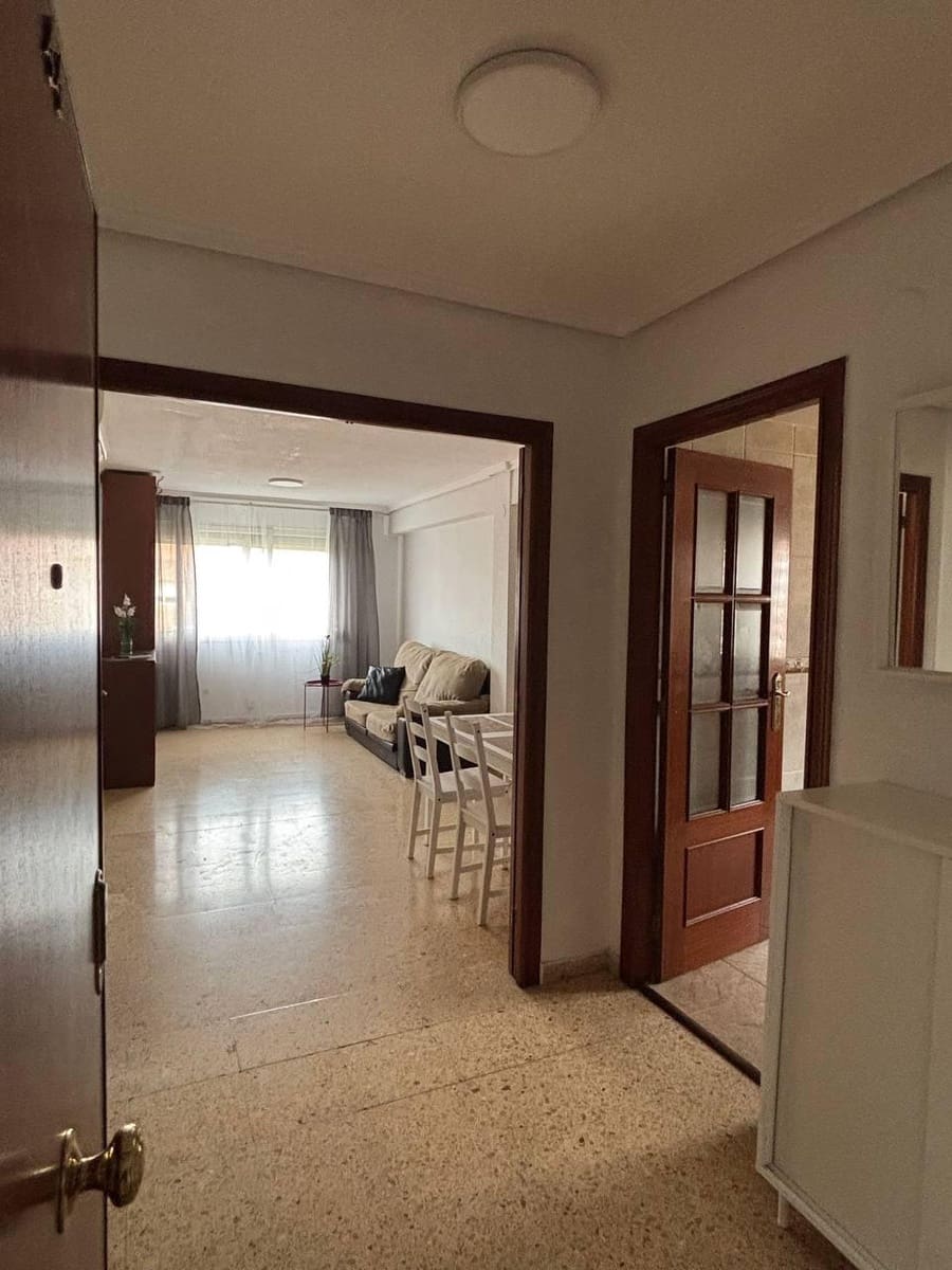 3 bedroom Flat for sale in Valencia city - € 297,000 (Ref: 9975473)