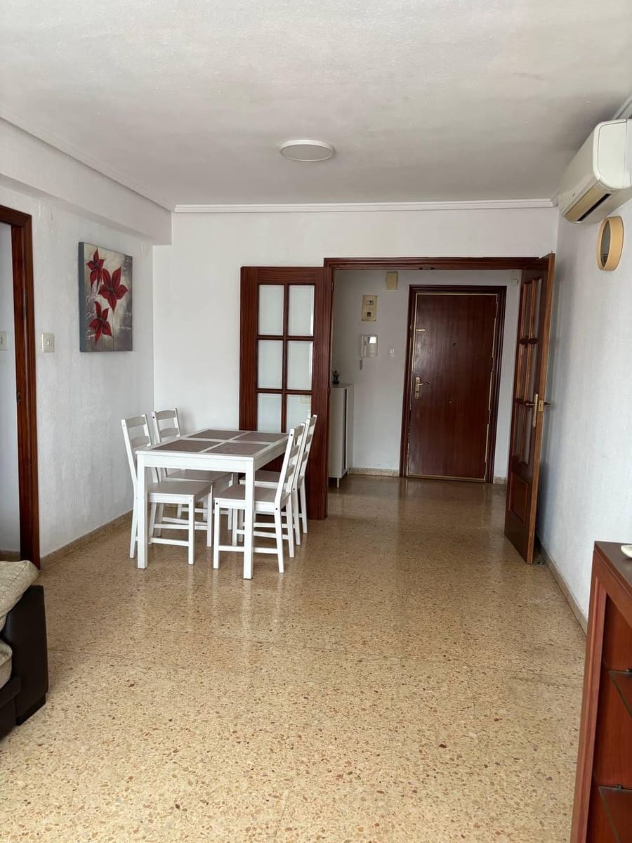 3 bedroom Flat for sale in Valencia city - € 297,000 (Ref: 9975473)
