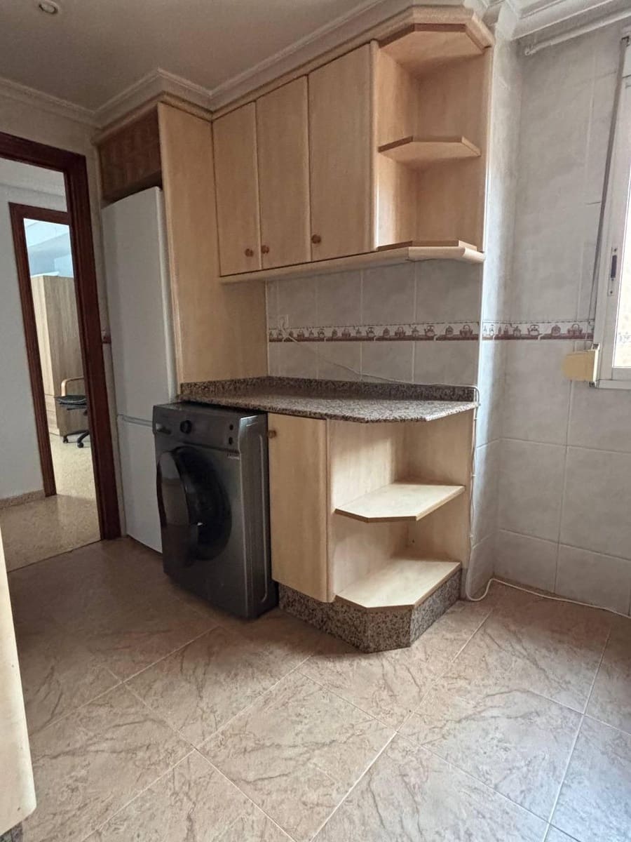 3 bedroom Flat for sale in Valencia city - € 297,000 (Ref: 9975473)