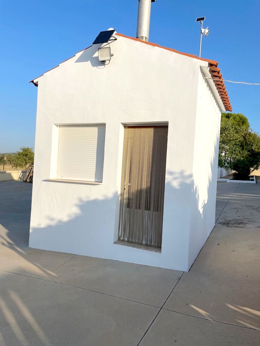 4 bedroom Finca/Country House for sale in Yecla with pool garage - € 499,000 (Ref: 10021682)
