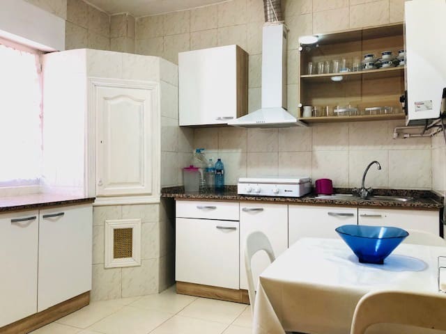 4 slaapkamer Finca/Landhuis te koop in Yecla met zwembad garage - € 275.000 (Ref: 9099480)