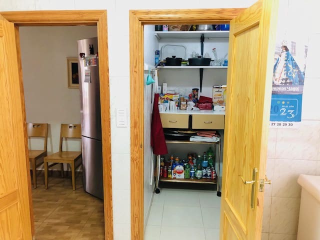 4 slaapkamer Finca/Landhuis te koop in Yecla met zwembad garage - € 275.000 (Ref: 9099480)