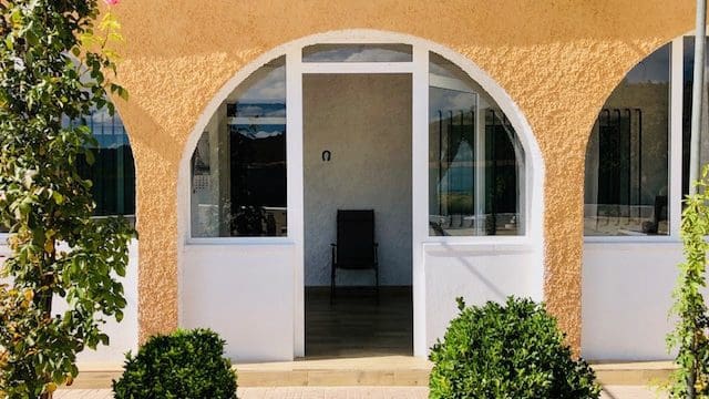 4 slaapkamer Finca/Landhuis te koop in Yecla met zwembad garage - € 275.000 (Ref: 9099480)