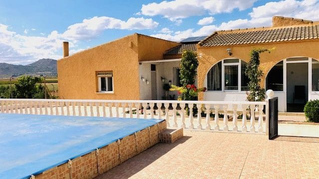 4 slaapkamer Finca/Landhuis te koop in Yecla met zwembad garage - € 275.000 (Ref: 9099480)