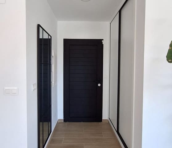 4 slaapkamer Villa te koop in Pinoso met zwembad garage - € 549.000 (Ref: 9099636)