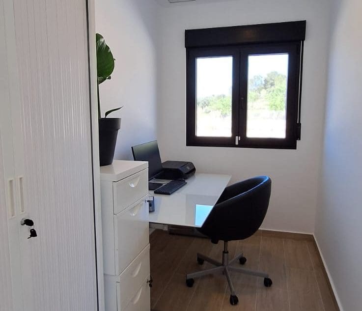 4 slaapkamer Villa te koop in Pinoso met zwembad garage - € 549.000 (Ref: 9099636)