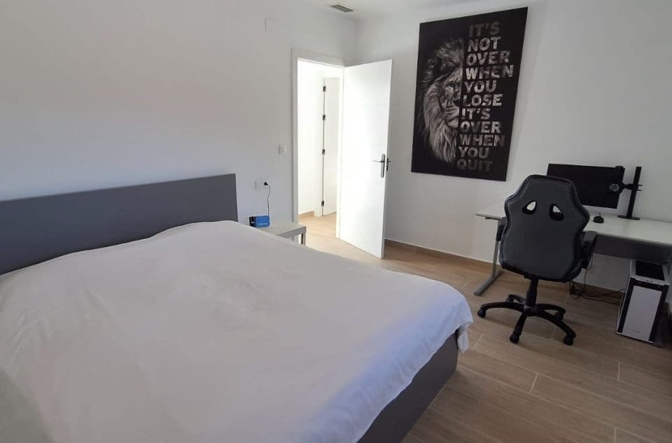 4 slaapkamer Villa te koop in Pinoso met zwembad garage - € 549.000 (Ref: 9099636)