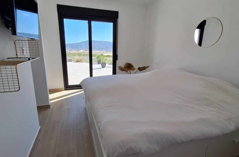 4 slaapkamer Villa te koop in Pinoso met zwembad garage - € 549.000 (Ref: 9099636)