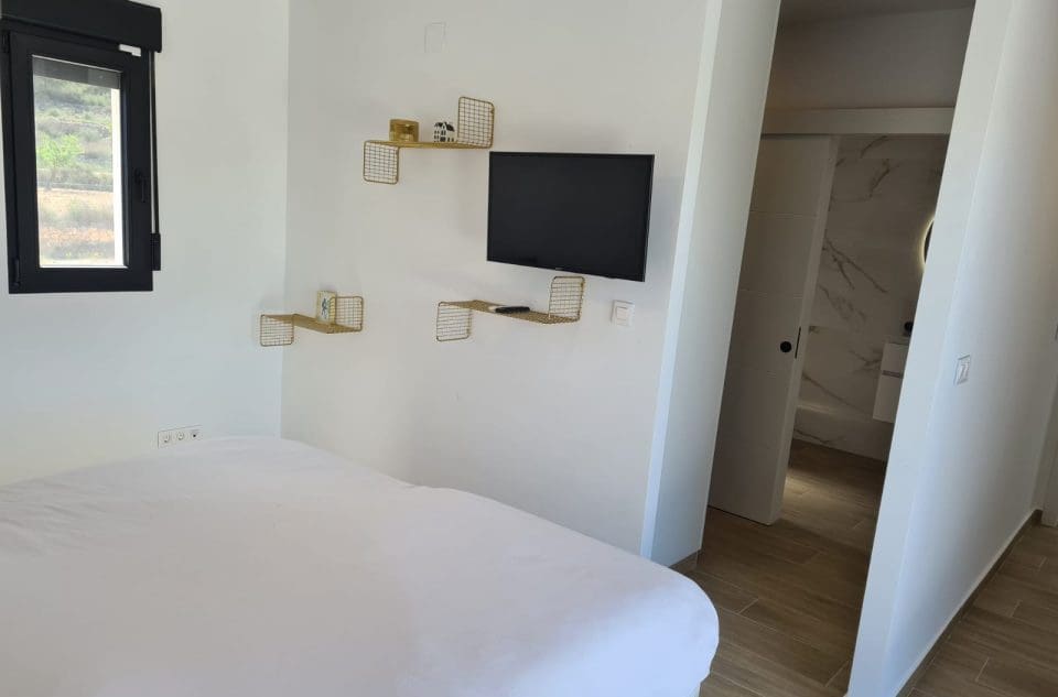 4 slaapkamer Villa te koop in Pinoso met zwembad garage - € 549.000 (Ref: 9099636)