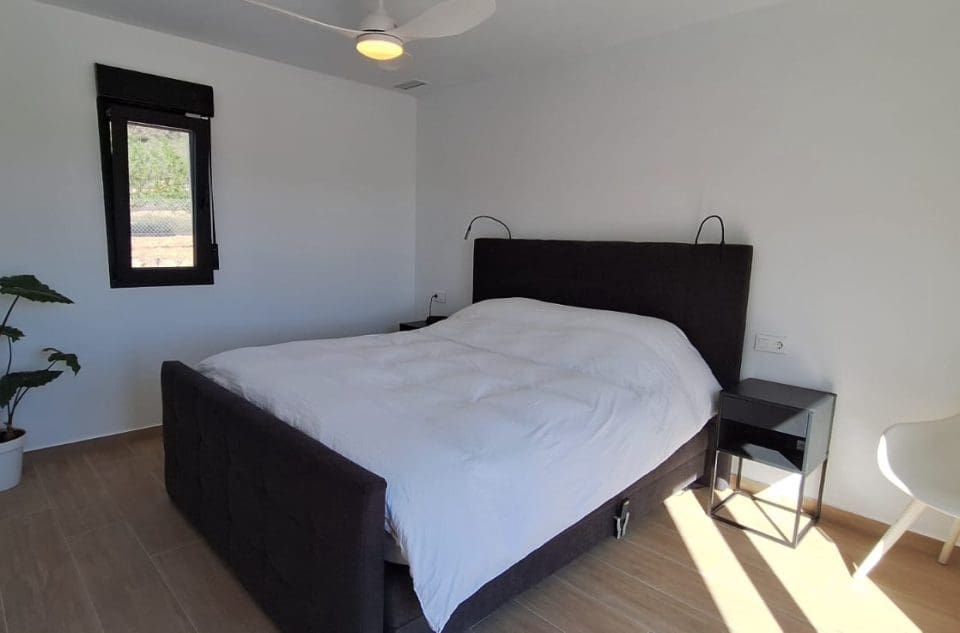 4 slaapkamer Villa te koop in Pinoso met zwembad garage - € 549.000 (Ref: 9099636)