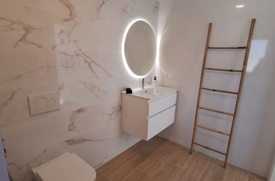 4 slaapkamer Villa te koop in Pinoso met zwembad garage - € 549.000 (Ref: 9099636)