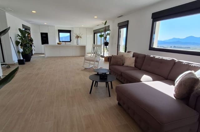 4 slaapkamer Villa te koop in Pinoso met zwembad garage - € 549.000 (Ref: 9099636)