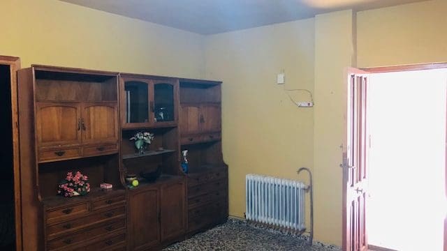 4 sovrum Finca/Hus på landet till salu i Yecla med garage - 151 000 € (Ref: 9101707)