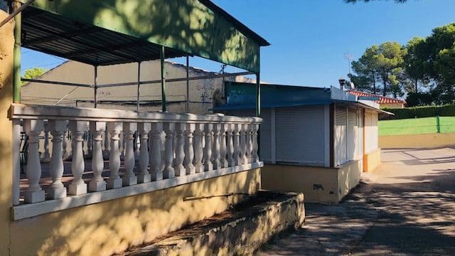 4 sovrum Finca/Hus på landet till salu i Yecla med garage - 151 000 € (Ref: 9101707)