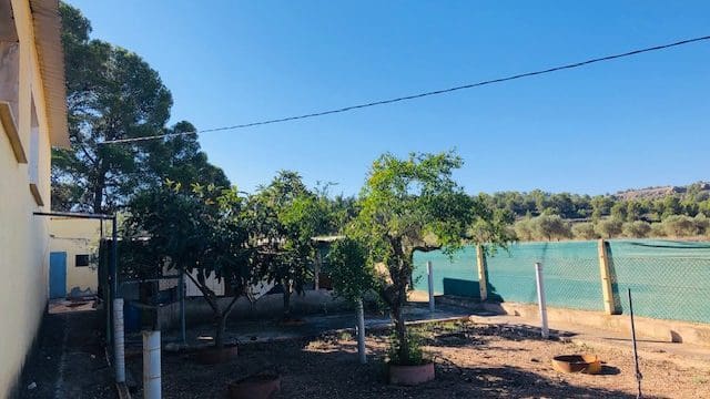 4 sovrum Finca/Hus på landet till salu i Yecla med garage - 151 000 € (Ref: 9101707)