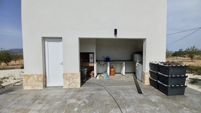 6 Zimmer Villa zu verkaufen in Pinoso mit Pool - 699.000 € (Ref: 9101807)