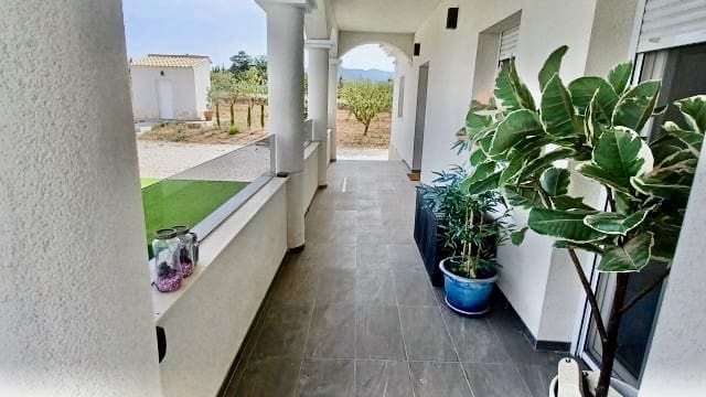 6 Zimmer Villa zu verkaufen in Pinoso mit Pool - 699.000 € (Ref: 9101807)