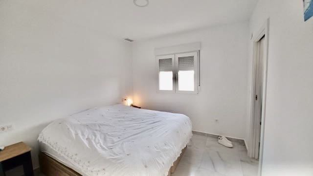 6 Zimmer Villa zu verkaufen in Pinoso mit Pool - 699.000 € (Ref: 9101807)