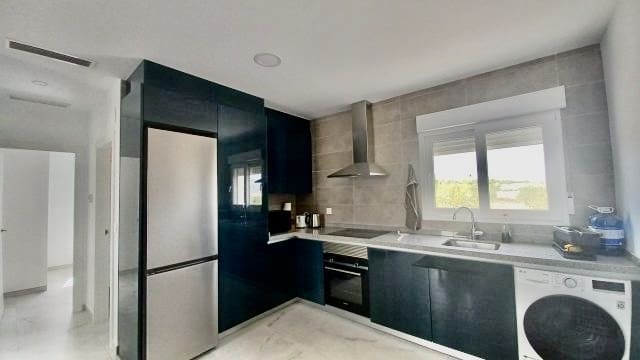 6 Zimmer Villa zu verkaufen in Pinoso mit Pool - 699.000 € (Ref: 9101807)