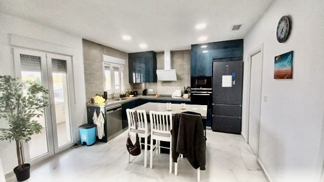 6 bedroom Villa for sale in Pinoso with pool - € 699,000 (Ref: 9101807)