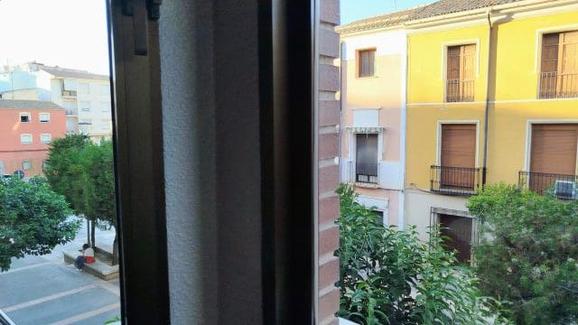 4 slaapkamer Huis te koop in Yecla met garage - € 170.000 (Ref: 9101815)